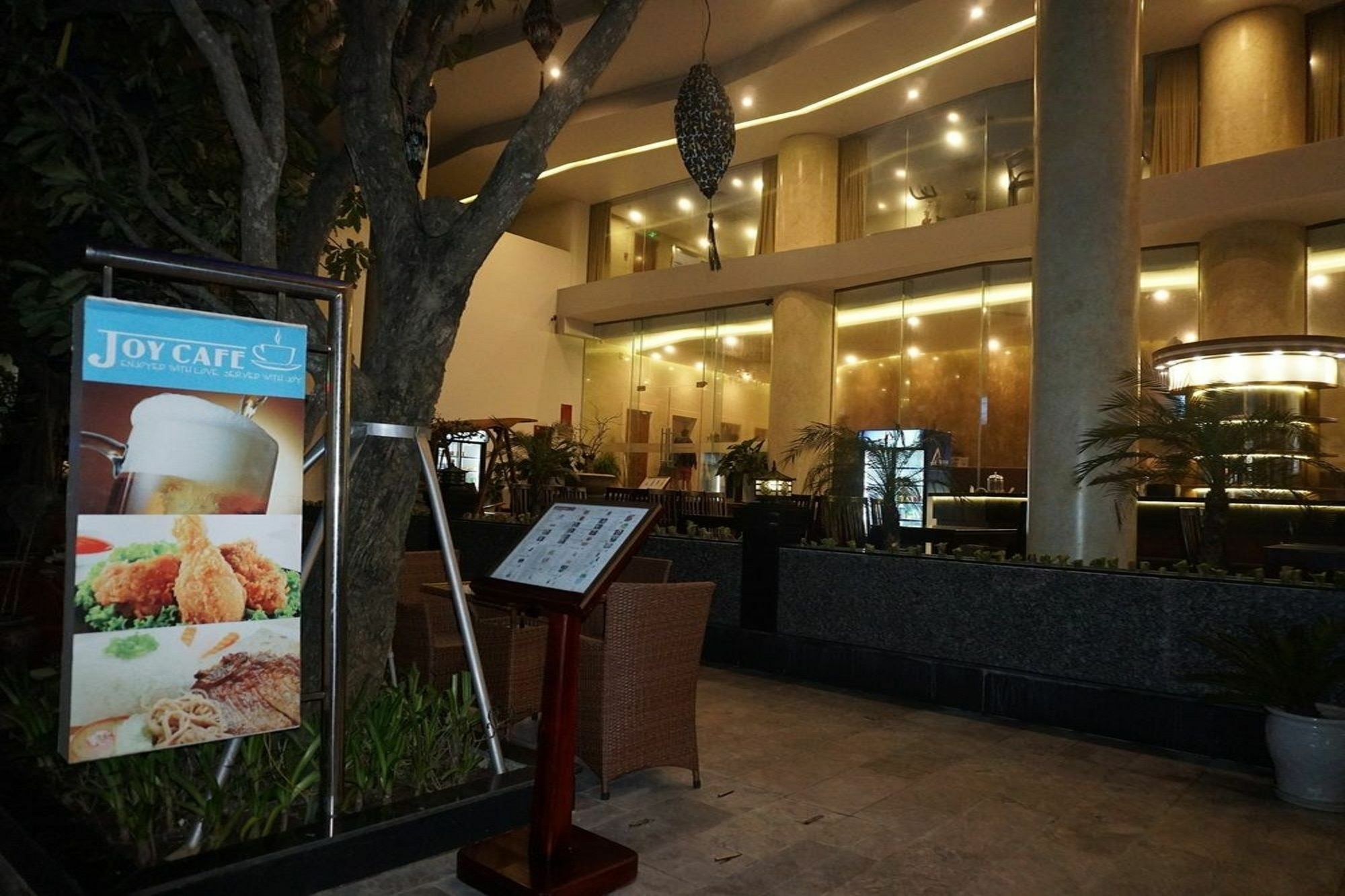 Victori Hotel Danang Exterior photo